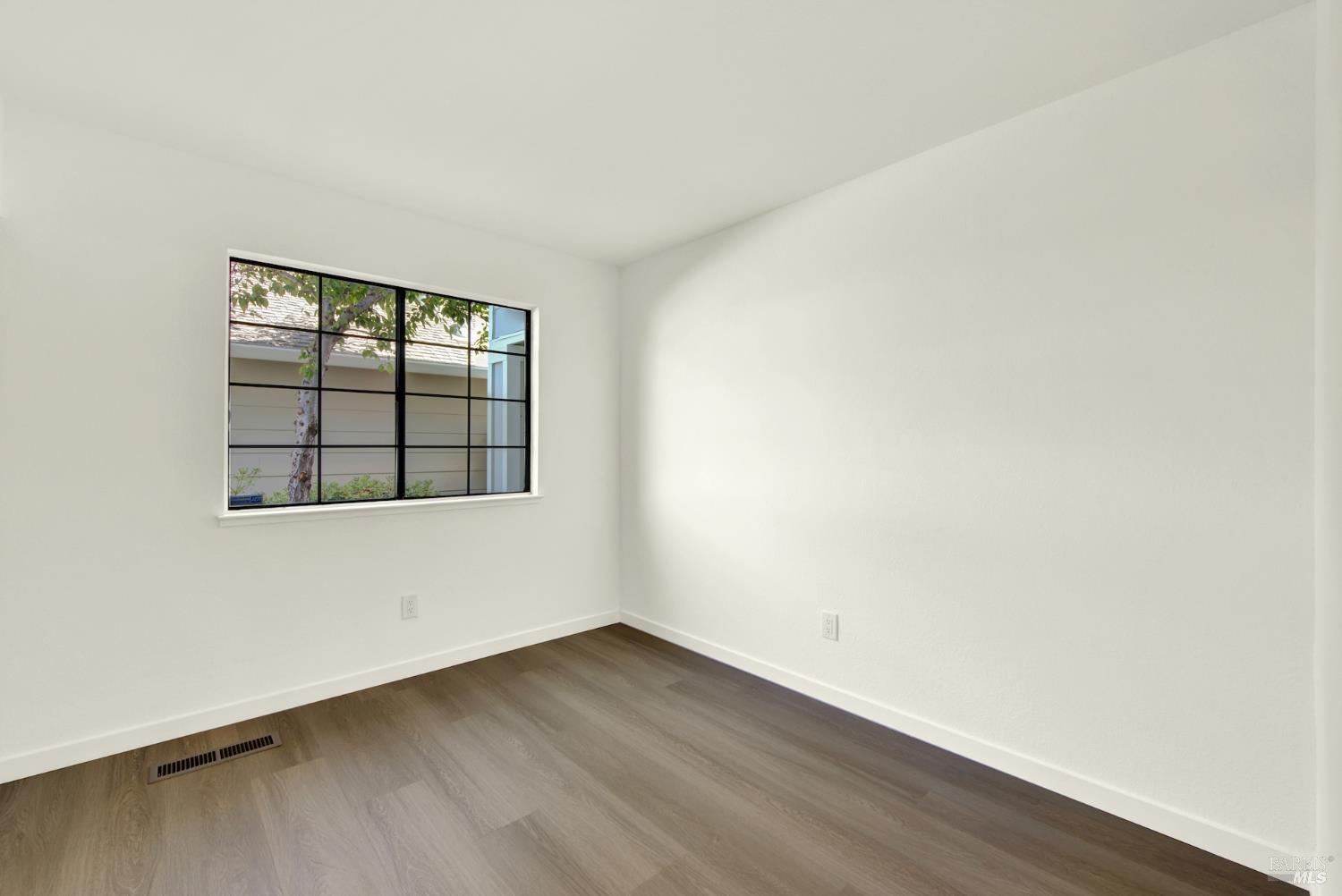 Detail Gallery Image 18 of 55 For 260 Neptunes Ct, Vallejo,  CA 94591 - 3 Beds | 3 Baths