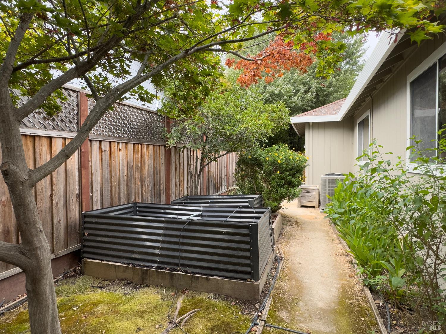 Detail Gallery Image 40 of 47 For 15401 Thomas St, Glen Ellen,  CA 95442 - 3 Beds | 2 Baths