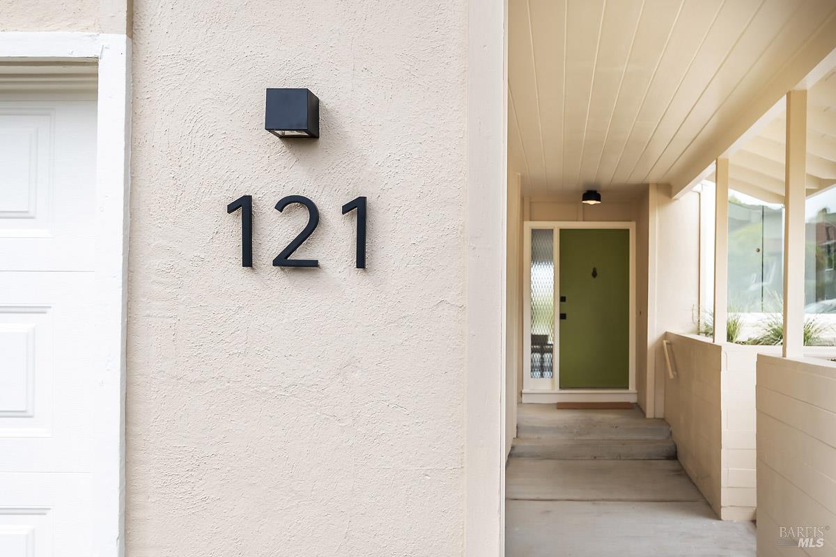 Detail Gallery Image 29 of 50 For 121 San Marino Dr, San Rafael,  CA 94901 - 3 Beds | 2 Baths