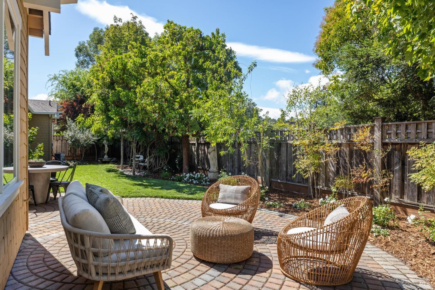 Detail Gallery Image 43 of 49 For 221 Spindle Ct, San Rafael,  CA 94903 - 4 Beds | 4 Baths