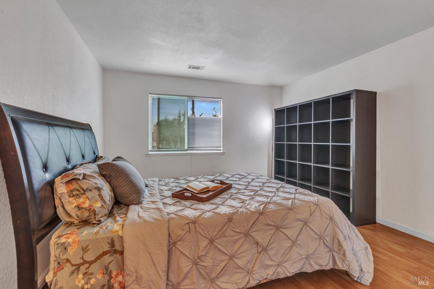 Detail Gallery Image 33 of 46 For 557 Willow Ct, Benicia,  CA 94510 - 2 Beds | 2/1 Baths