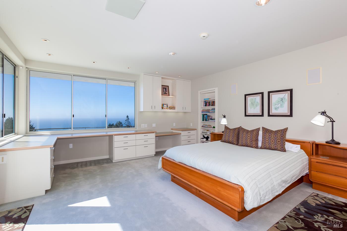 Detail Gallery Image 11 of 49 For 43850 Buckhorn Cove Rd, Little River_1,  CA 95456 - 3 Beds | 4/1 Baths