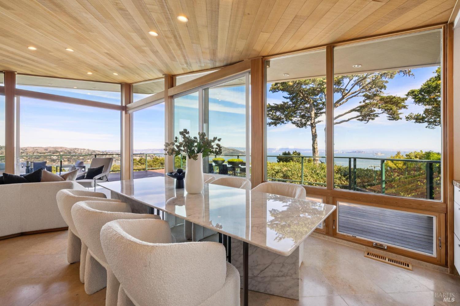 Detail Gallery Image 17 of 66 For 15 Prospect Ave, Sausalito,  CA 94965 - 3 Beds | 3/2 Baths