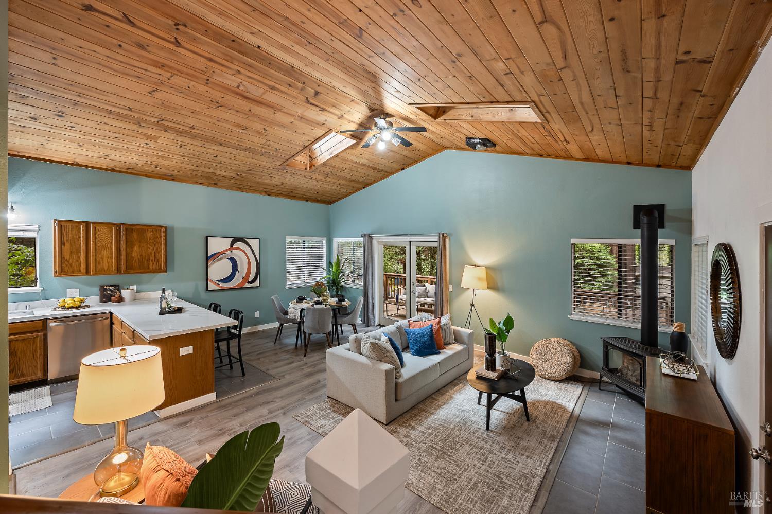 Detail Gallery Image 10 of 25 For 1025 Cazadero Hwy, Cazadero,  CA 95421 - 2 Beds | 2 Baths