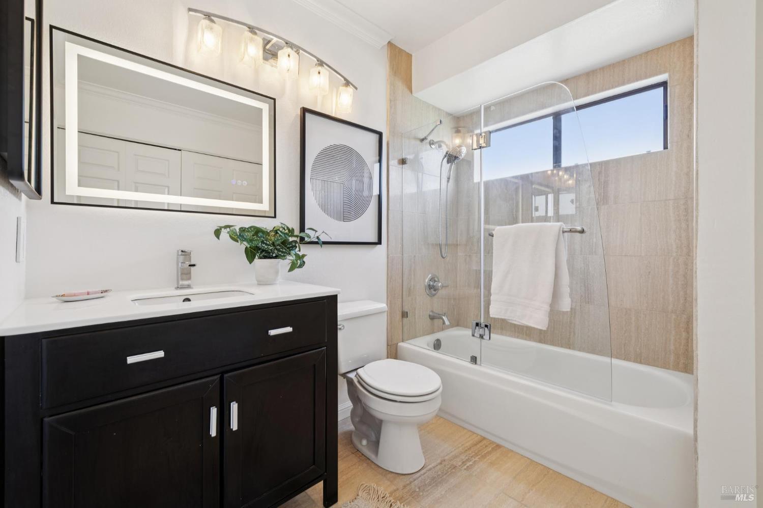 Detail Gallery Image 31 of 40 For 54 Sandpiper Cir, Corte Madera,  CA 94925 - 3 Beds | 2/1 Baths