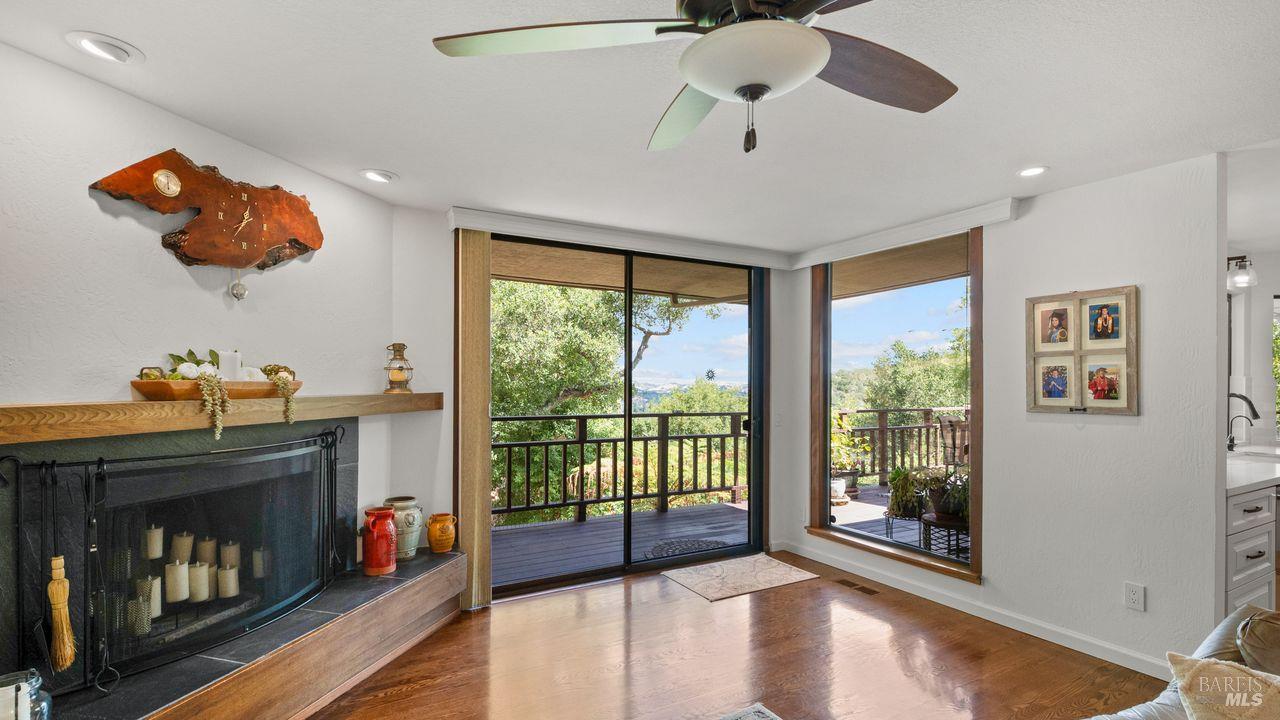 Detail Gallery Image 19 of 42 For 170 Wild Horse Valley Dr, Novato,  CA 94947 - 5 Beds | 2/1 Baths