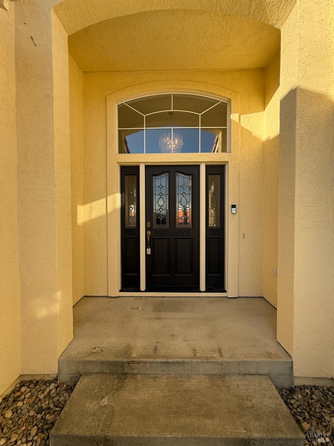 Detail Gallery Image 2 of 38 For 316 Acadia Dr, Petaluma,  CA 94954 - 4 Beds | 2/1 Baths