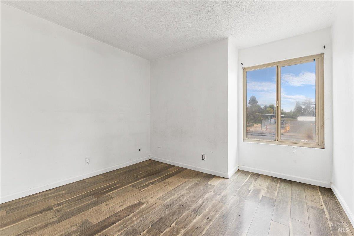Detail Gallery Image 16 of 32 For 729 Rockwell Pl, Santa Rosa,  CA 95401 - 2 Beds | 1/1 Baths