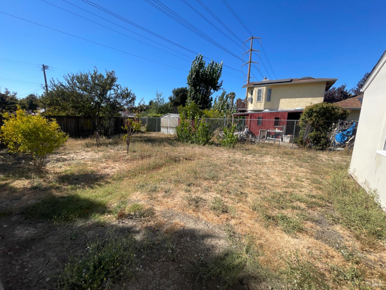 Detail Gallery Image 9 of 10 For 957 Oakwood Ave, Vallejo,  CA 94591 - 3 Beds | 1 Baths