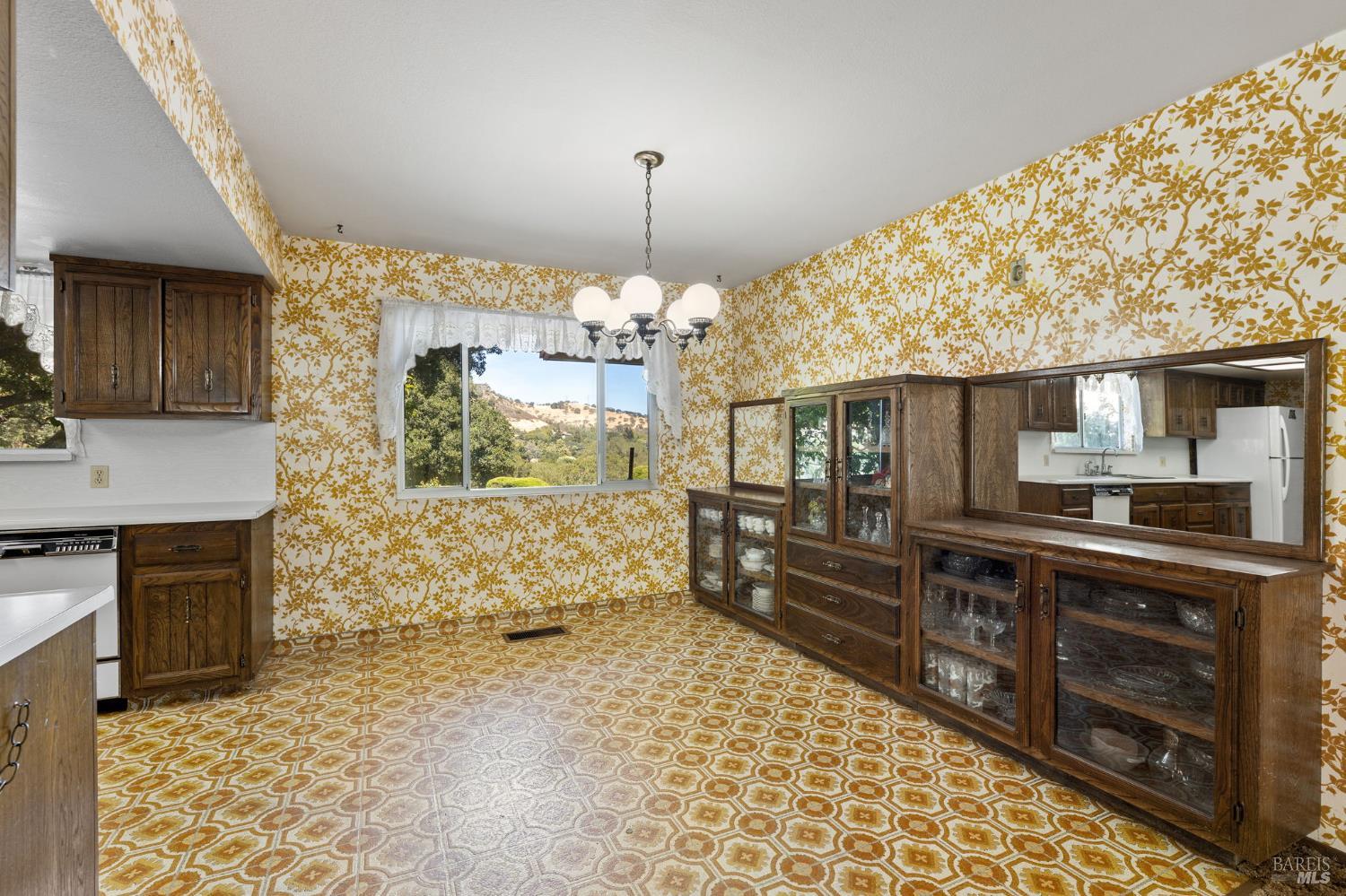 Detail Gallery Image 26 of 64 For 1850 Cravea Ln, Fairfield,  CA 94534 - 5 Beds | 2/1 Baths