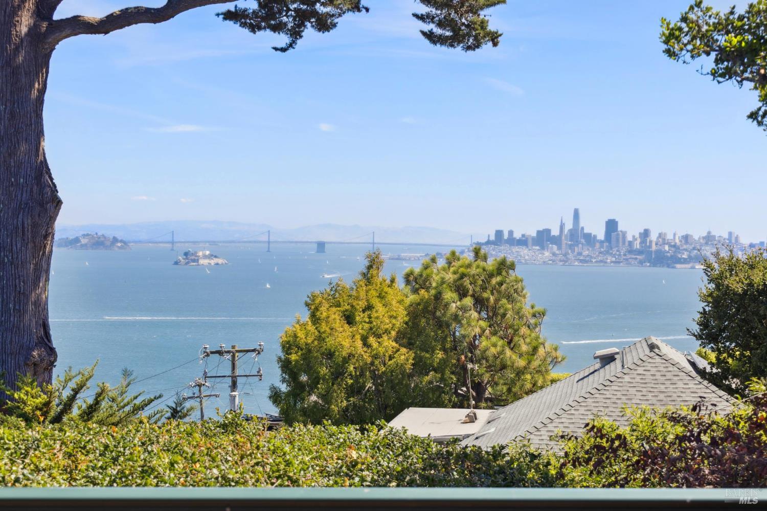 Detail Gallery Image 11 of 66 For 15 Prospect Ave, Sausalito,  CA 94965 - 3 Beds | 3/2 Baths