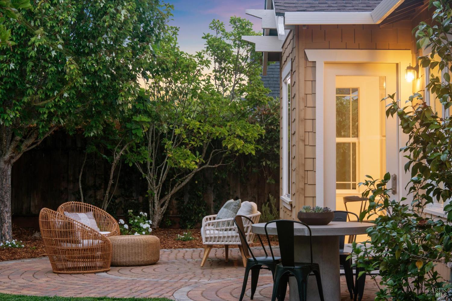 Detail Gallery Image 49 of 49 For 221 Spindle Ct, San Rafael,  CA 94903 - 4 Beds | 4 Baths