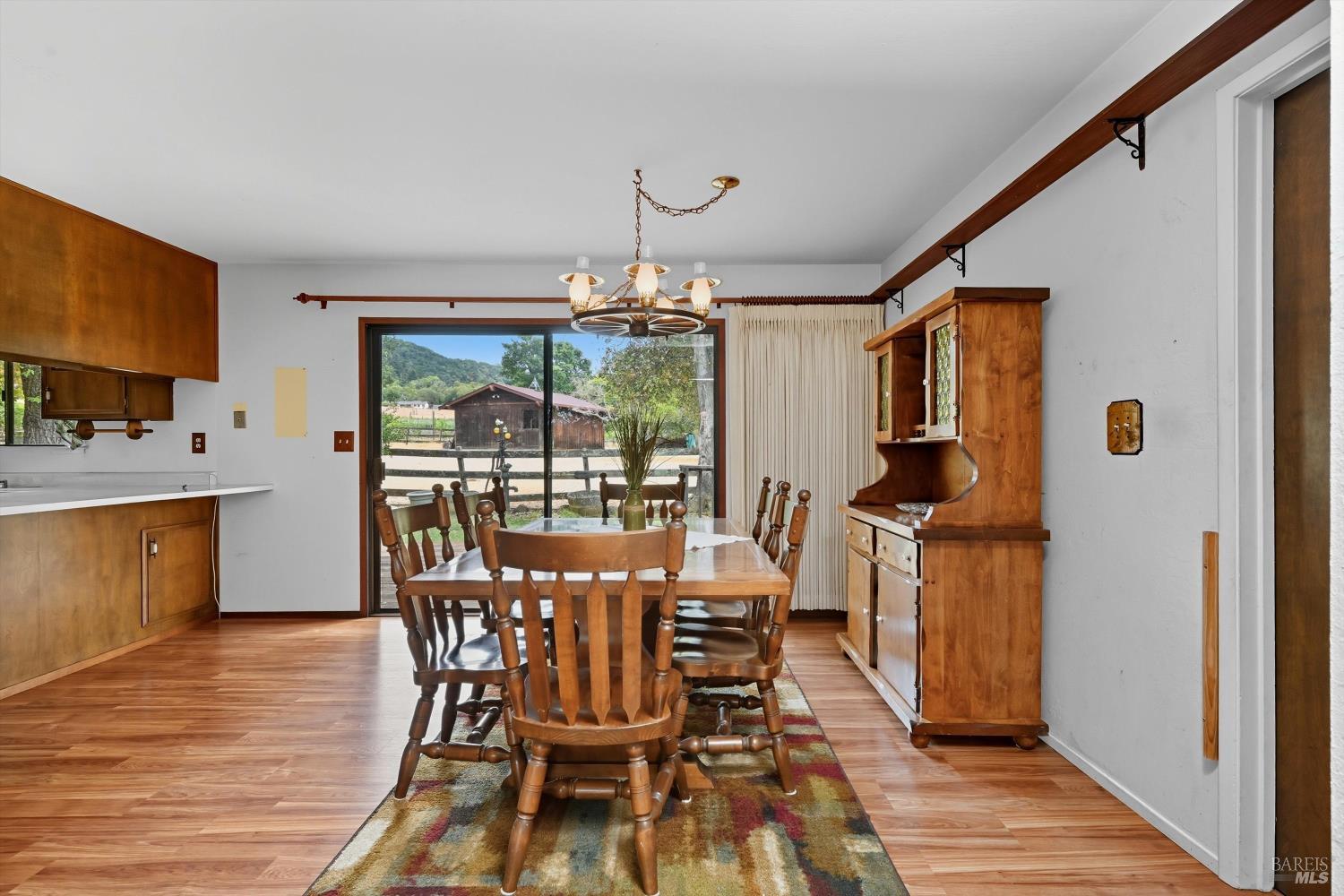 Detail Gallery Image 12 of 28 For 4295 E 3rd Ave, Napa,  CA 94558 - 3 Beds | 2 Baths