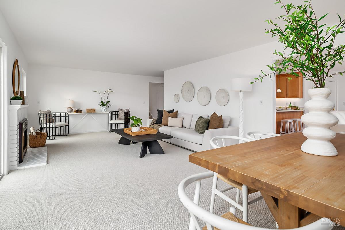 Detail Gallery Image 8 of 50 For 121 San Marino Dr, San Rafael,  CA 94901 - 3 Beds | 2 Baths