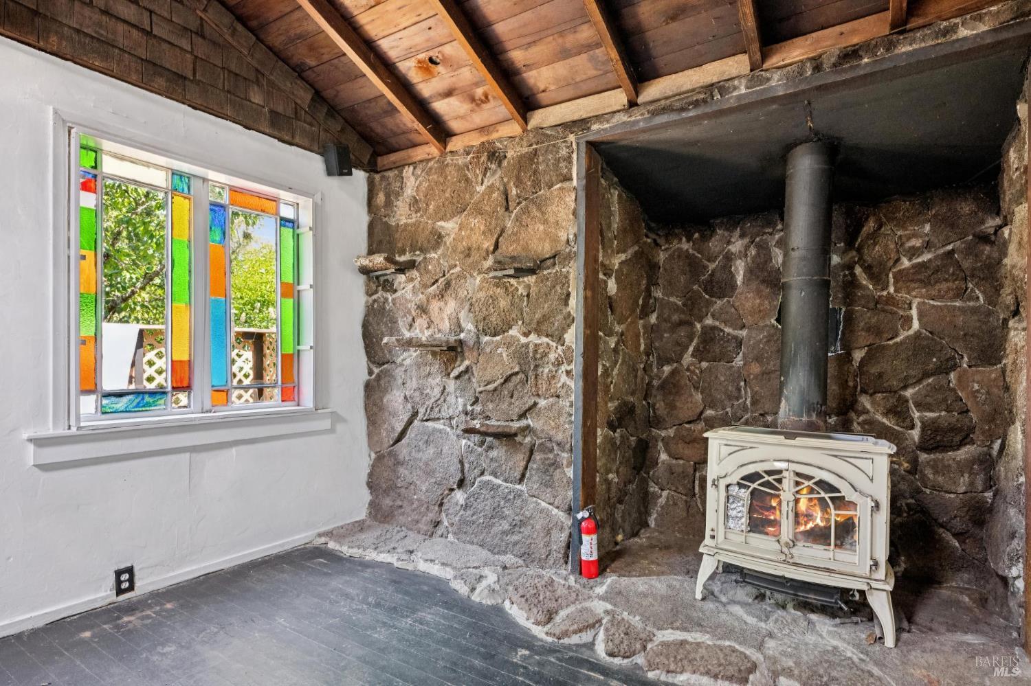 Detail Gallery Image 41 of 69 For 381 Forrest Ave, Fairfax,  CA 94930 - 2 Beds | 1/1 Baths
