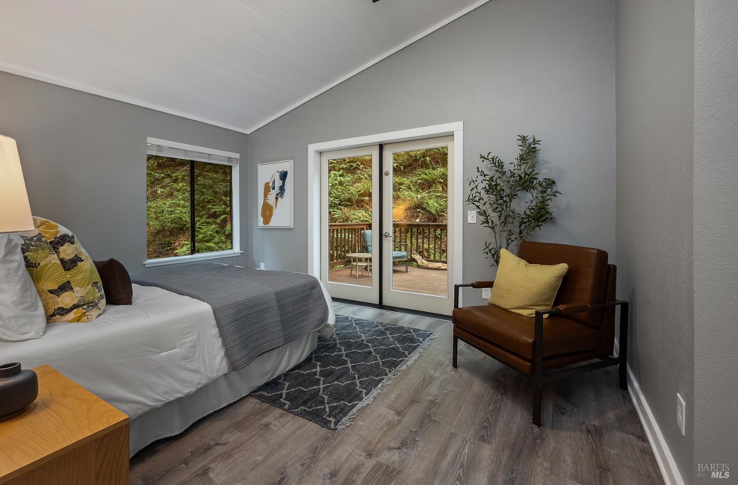 Detail Gallery Image 11 of 25 For 1025 Cazadero Hwy, Cazadero,  CA 95421 - 2 Beds | 2 Baths