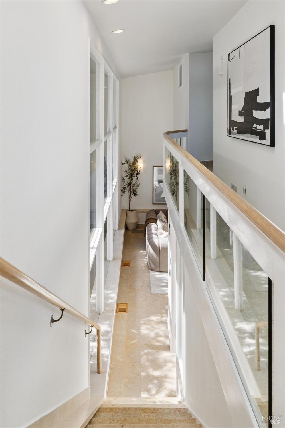 Detail Gallery Image 36 of 66 For 15 Prospect Ave, Sausalito,  CA 94965 - 3 Beds | 3/2 Baths