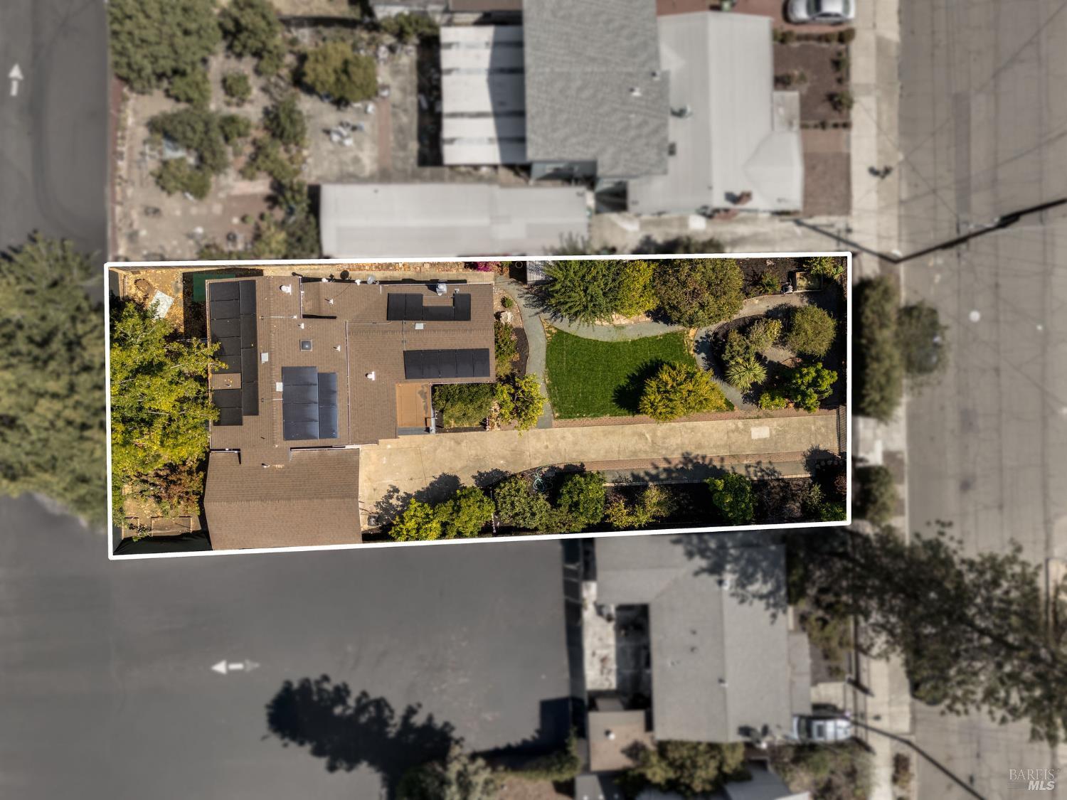 Detail Gallery Image 46 of 52 For 3009 Humboldt Ave, Oakland,  CA 94602 - 5 Beds | 2 Baths