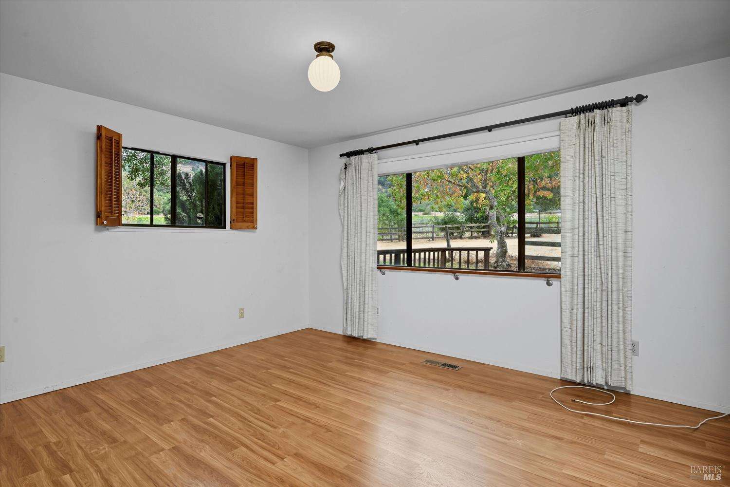 Detail Gallery Image 22 of 28 For 4295 E 3rd Ave, Napa,  CA 94558 - 3 Beds | 2 Baths