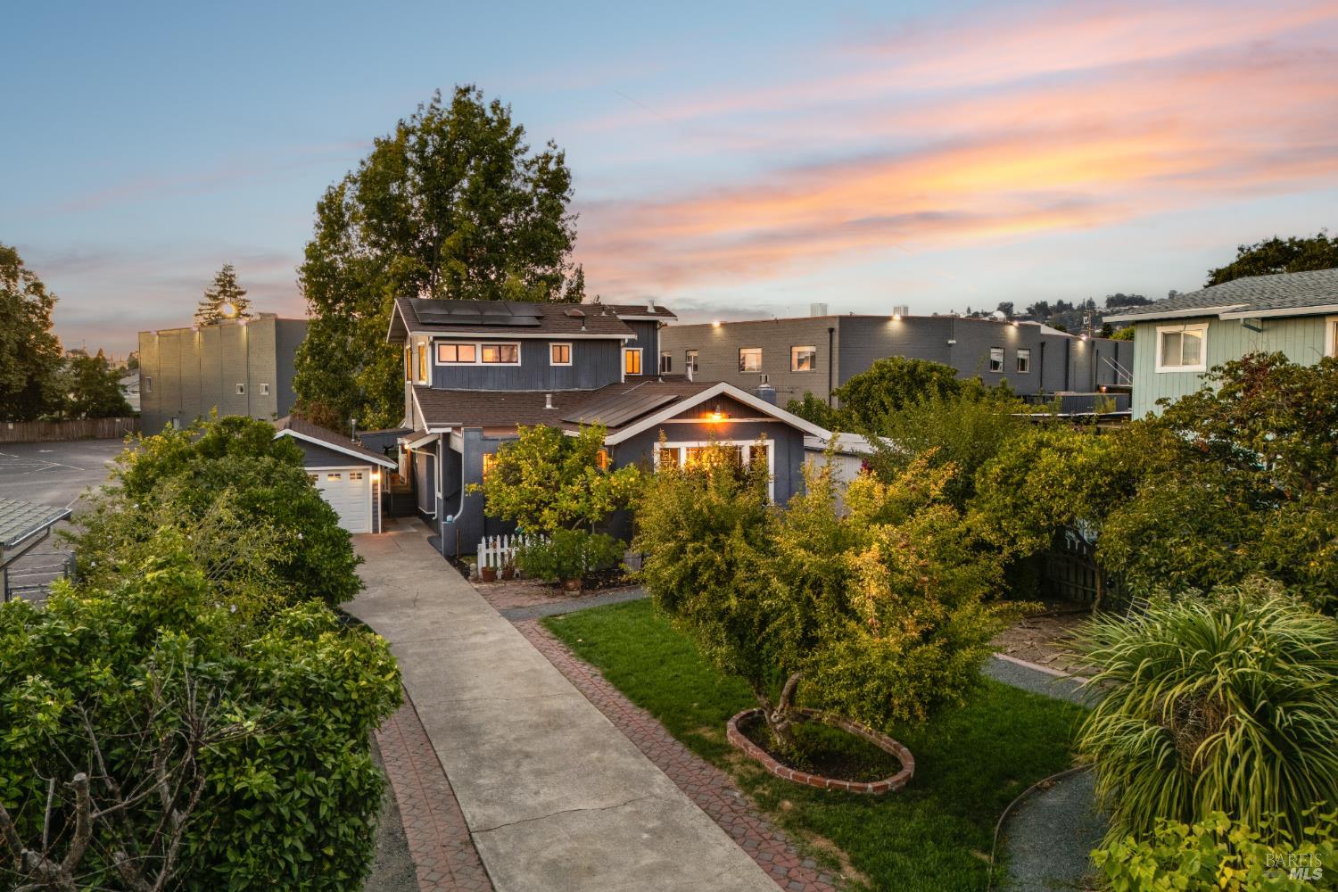 Detail Gallery Image 51 of 52 For 3009 Humboldt Ave, Oakland,  CA 94602 - 5 Beds | 2 Baths