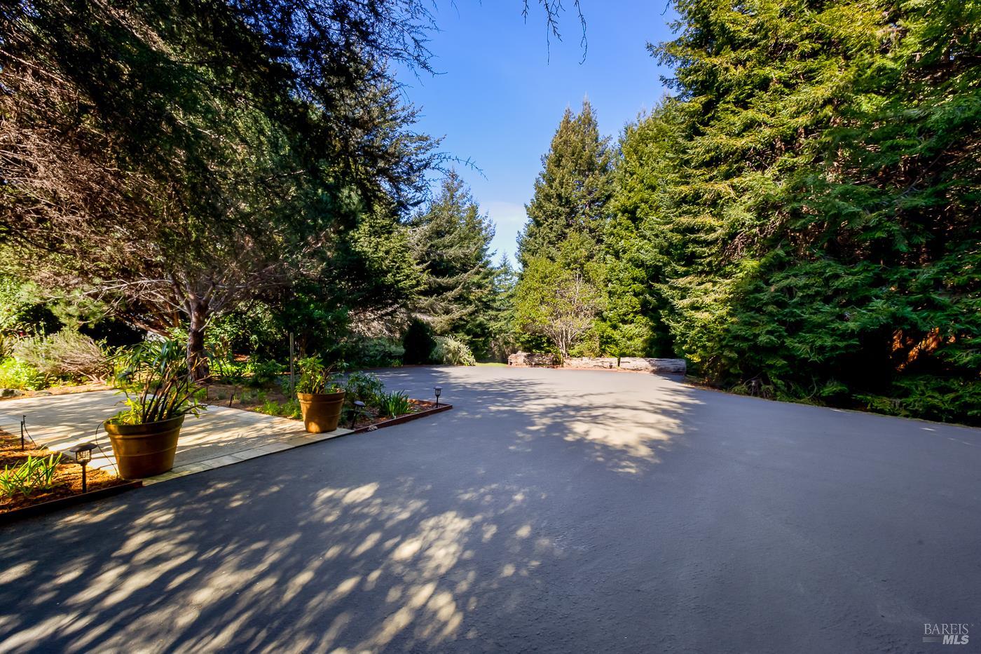 Detail Gallery Image 33 of 49 For 43850 Buckhorn Cove Rd, Little River_1,  CA 95456 - 3 Beds | 4/1 Baths