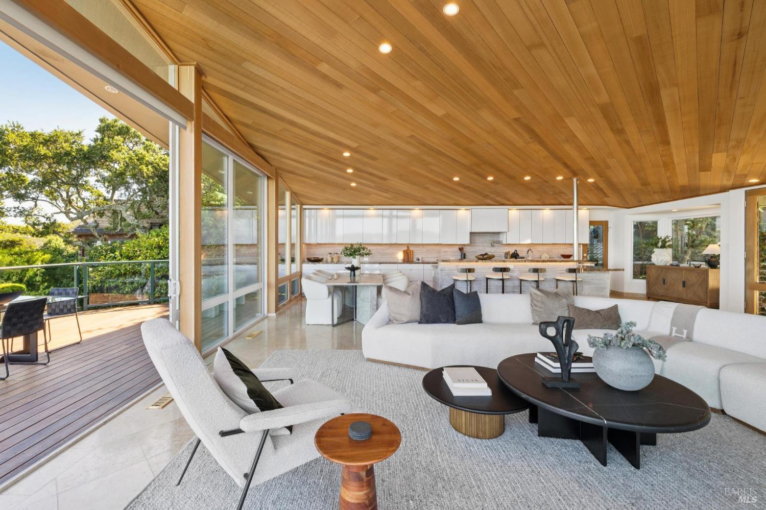 Detail Gallery Image 9 of 66 For 15 Prospect Ave, Sausalito,  CA 94965 - 3 Beds | 3/2 Baths