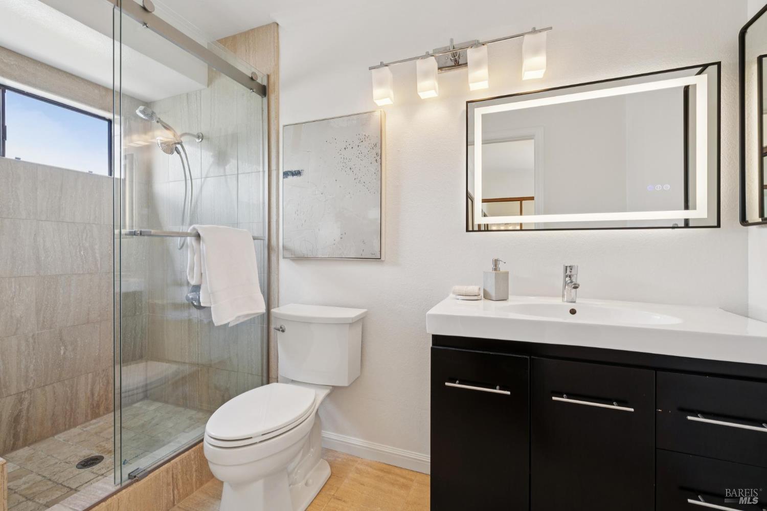 Detail Gallery Image 26 of 40 For 54 Sandpiper Cir, Corte Madera,  CA 94925 - 3 Beds | 2/1 Baths