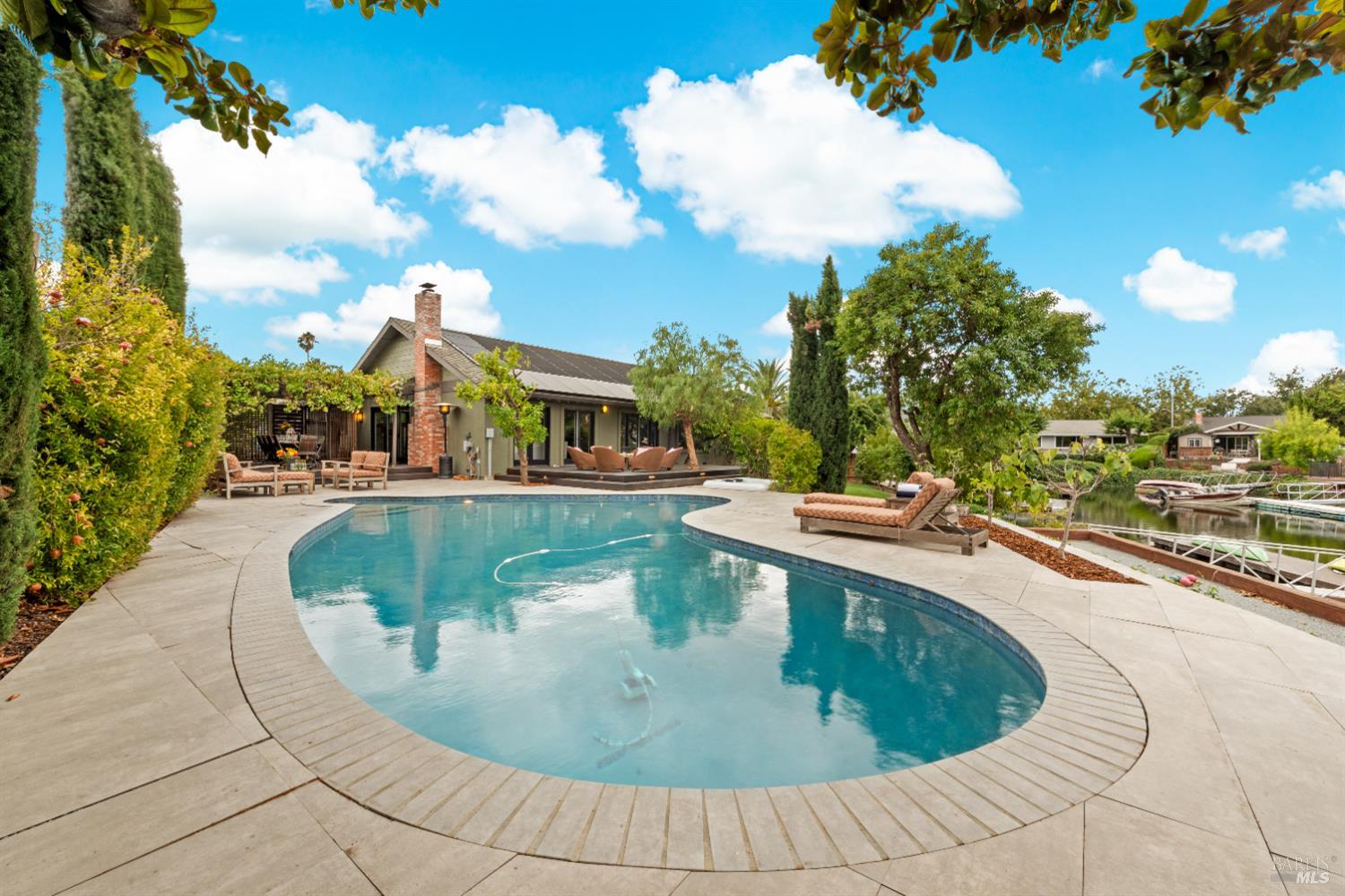 Detail Gallery Image 4 of 99 For 773 Magellan Way, Napa,  CA 94559 - 4 Beds | 3 Baths