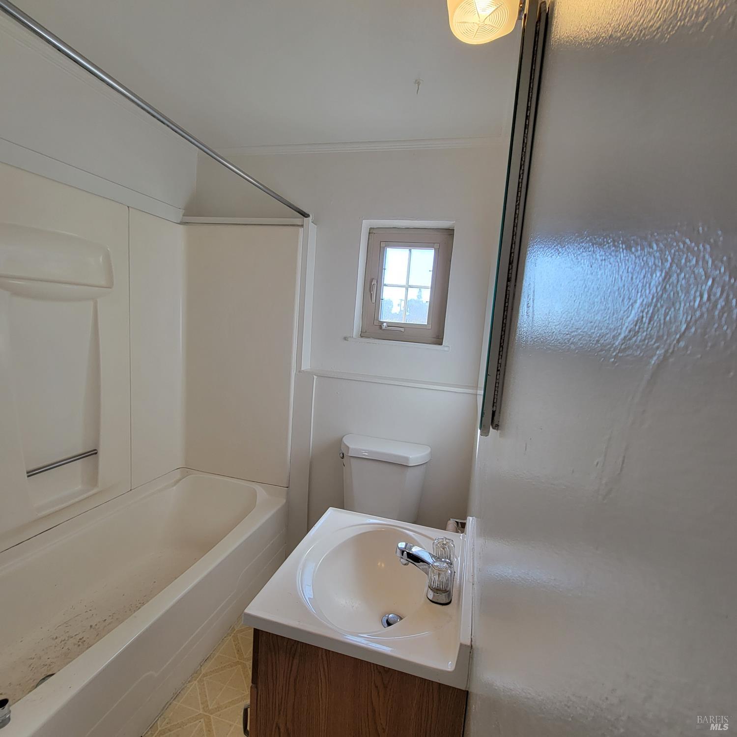Detail Gallery Image 11 of 17 For 113 E 4th St, Cloverdale,  CA 95425 - – Beds | – Baths