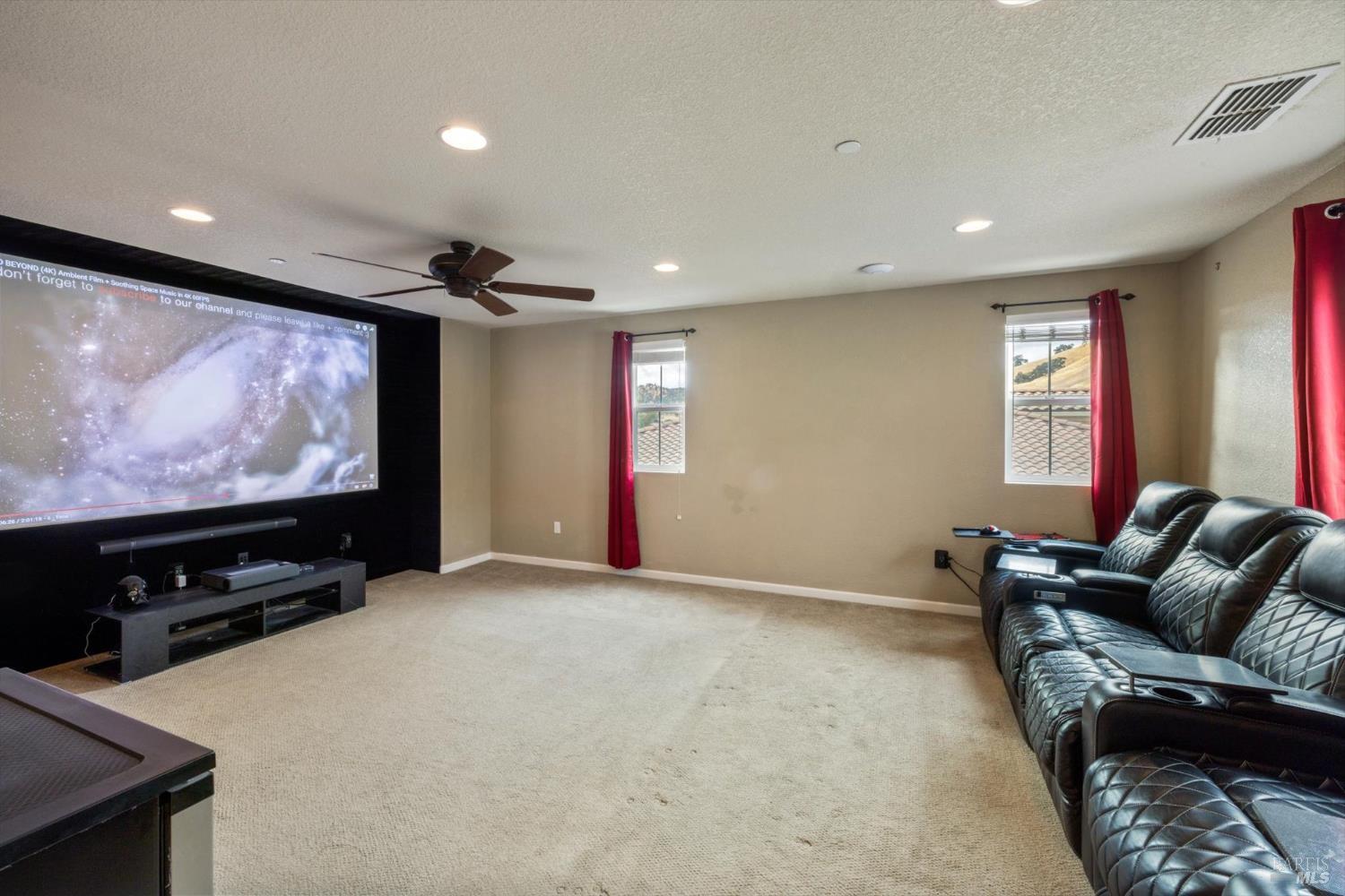 Detail Gallery Image 16 of 43 For 1391 Couples Cir, Fairfield,  CA 94533 - 5 Beds | 3 Baths