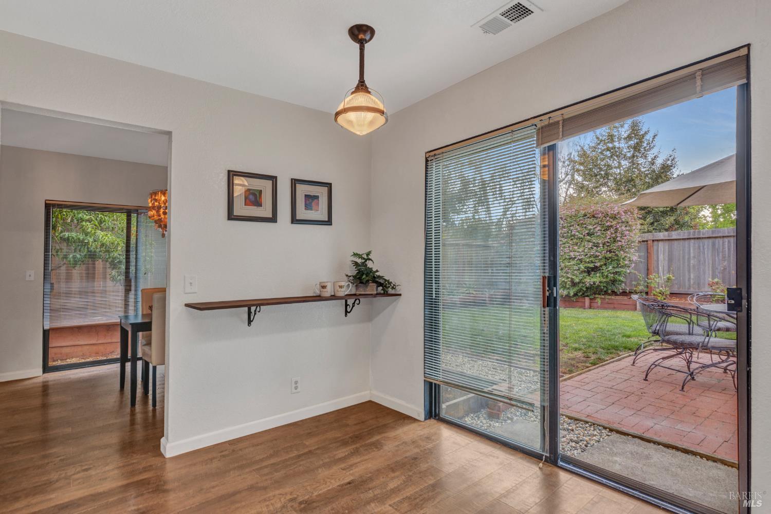 Detail Gallery Image 24 of 46 For 557 Willow Ct, Benicia,  CA 94510 - 2 Beds | 2/1 Baths
