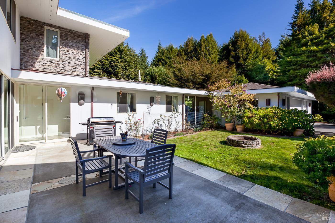 Detail Gallery Image 22 of 49 For 43850 Buckhorn Cove Rd, Little River_1,  CA 95456 - 3 Beds | 4/1 Baths