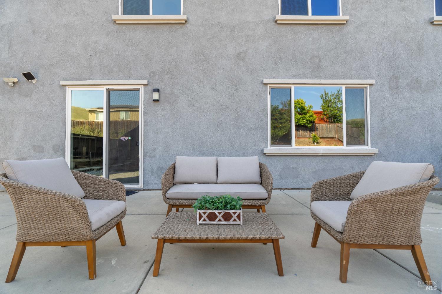 Detail Gallery Image 43 of 57 For 2326 Ray Venning Ct, Fairfield,  CA 94533 - 4 Beds | 3/1 Baths