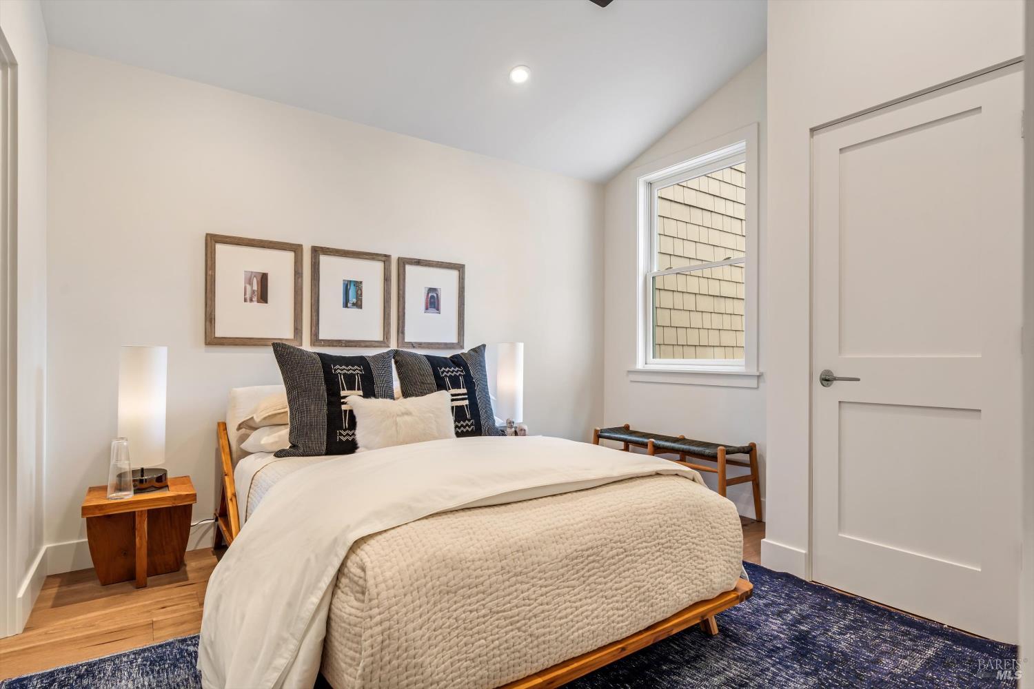 Detail Gallery Image 10 of 30 For 532 Grove St, Healdsburg,  CA 95448 - 2 Beds | 1/1 Baths