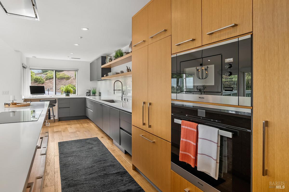Detail Gallery Image 23 of 43 For 30 Toyon Ct, Corte Madera,  CA 94925 - 2 Beds | 2 Baths