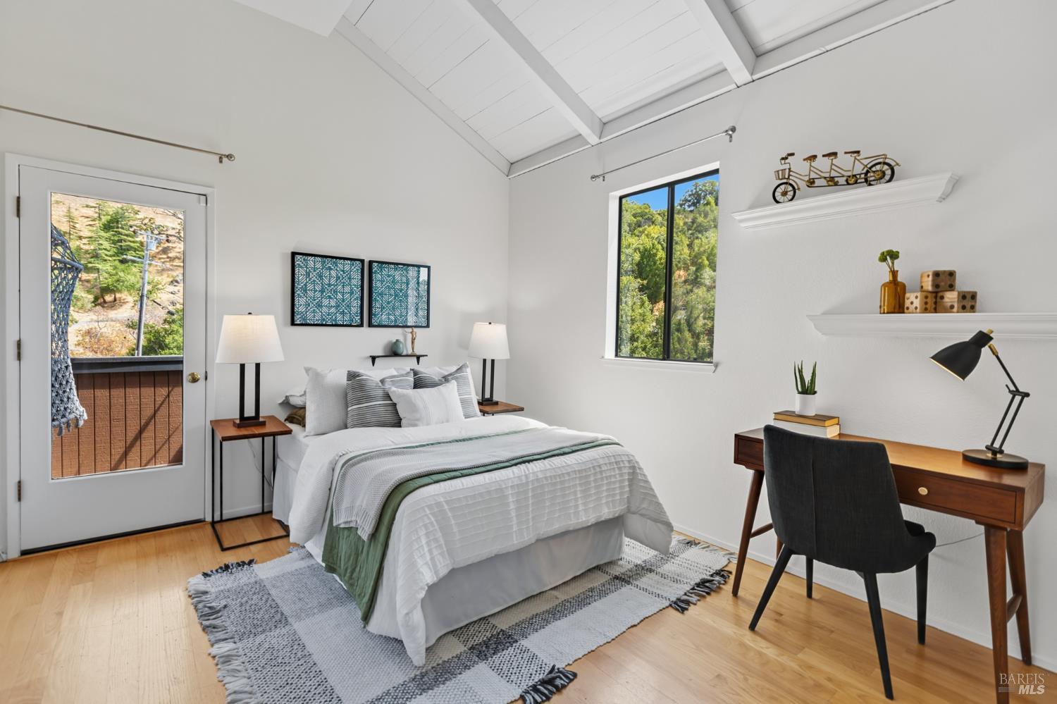 Detail Gallery Image 47 of 63 For 103 Holstein Rd, San Anselmo,  CA 94960 - 3 Beds | 2/1 Baths