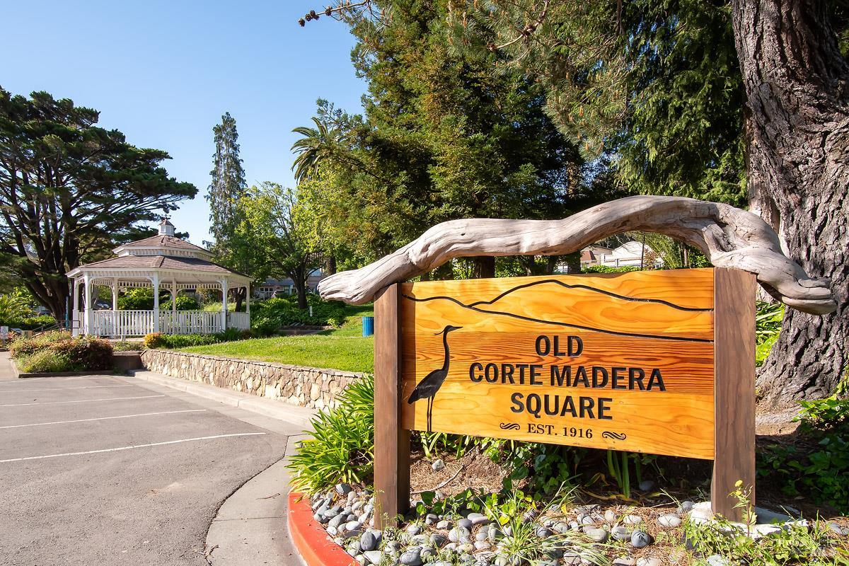 Detail Gallery Image 36 of 43 For 30 Toyon Ct, Corte Madera,  CA 94925 - 2 Beds | 2 Baths