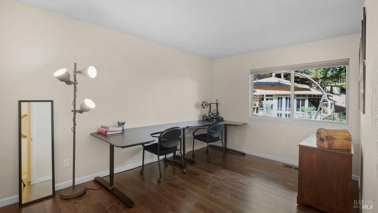 Detail Gallery Image 29 of 42 For 170 Wild Horse Valley Dr, Novato,  CA 94947 - 5 Beds | 2/1 Baths