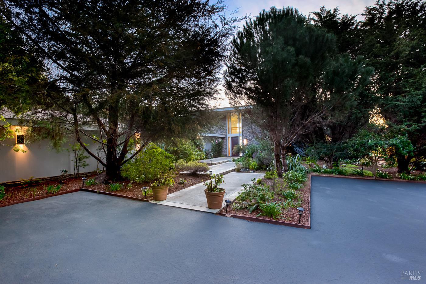 Detail Gallery Image 34 of 49 For 43850 Buckhorn Cove Rd, Little River_1,  CA 95456 - 3 Beds | 4/1 Baths
