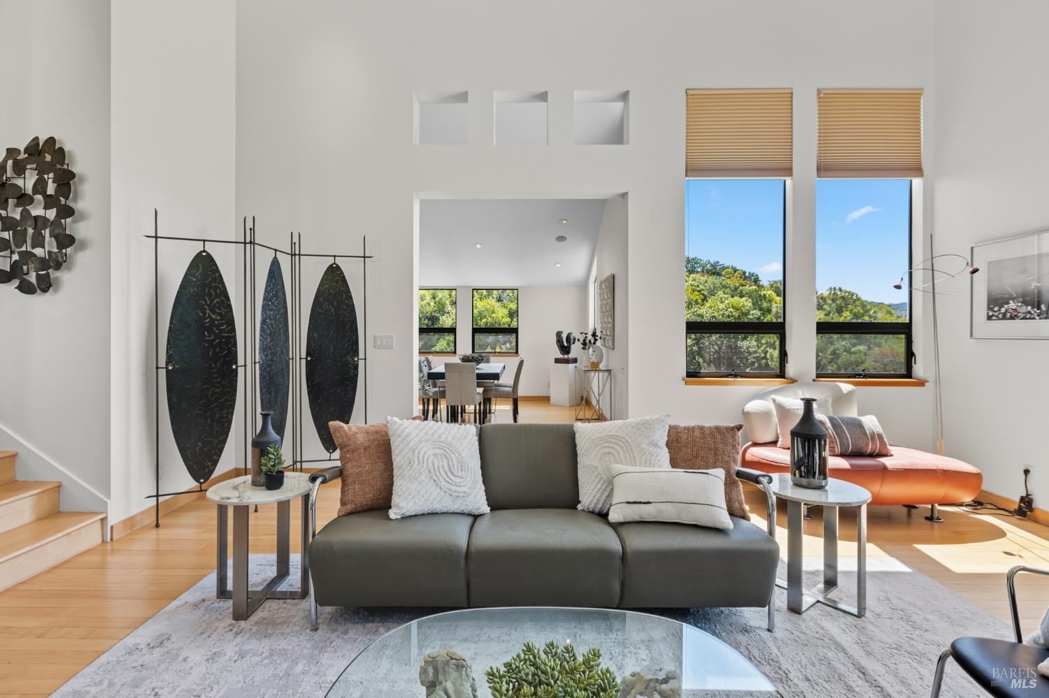 Detail Gallery Image 13 of 63 For 103 Holstein Rd, San Anselmo,  CA 94960 - 3 Beds | 2/1 Baths
