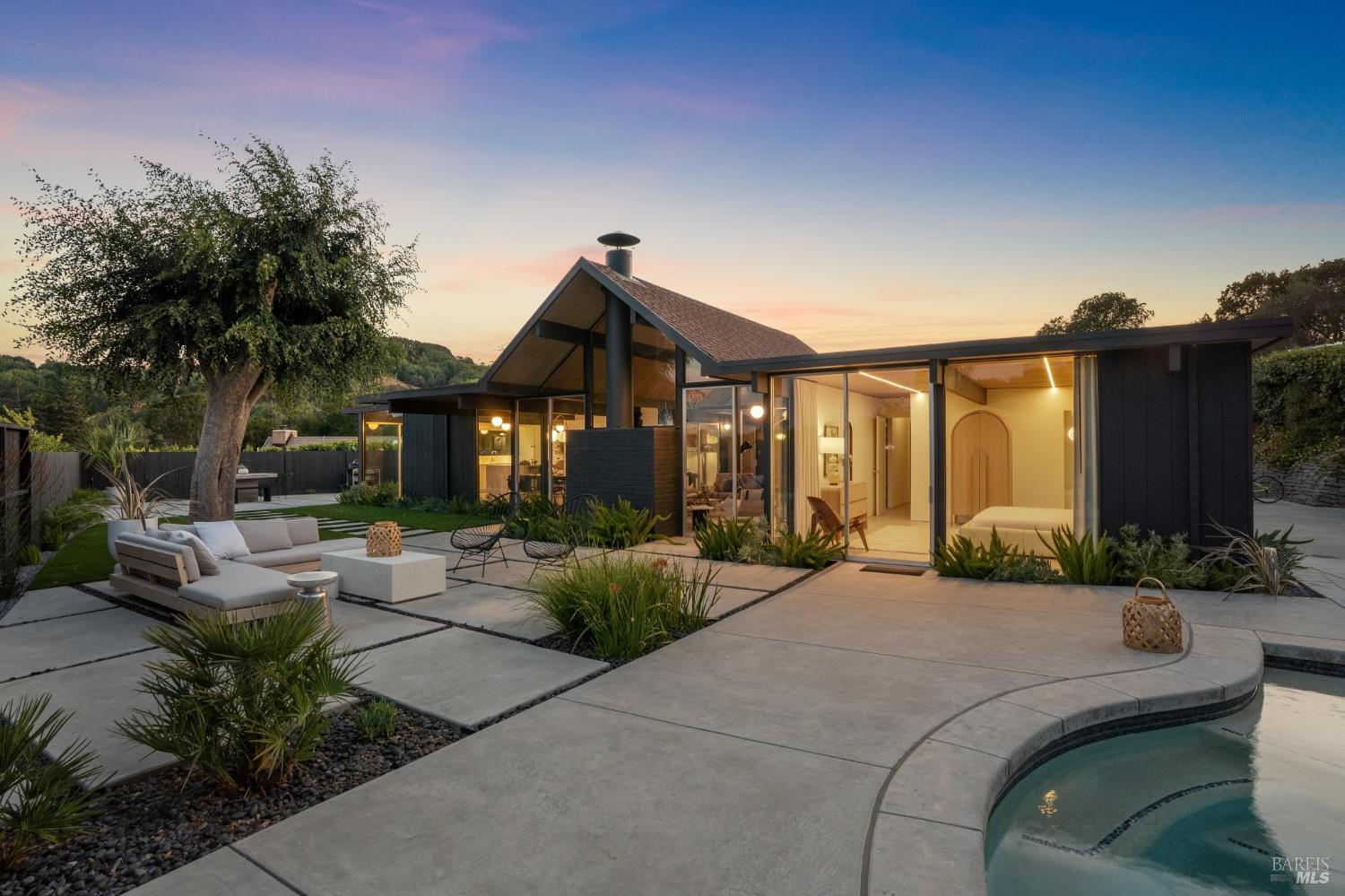 Detail Gallery Image 40 of 53 For 20 Mount Diablo Cir, San Rafael,  CA 94903 - 5 Beds | 2 Baths