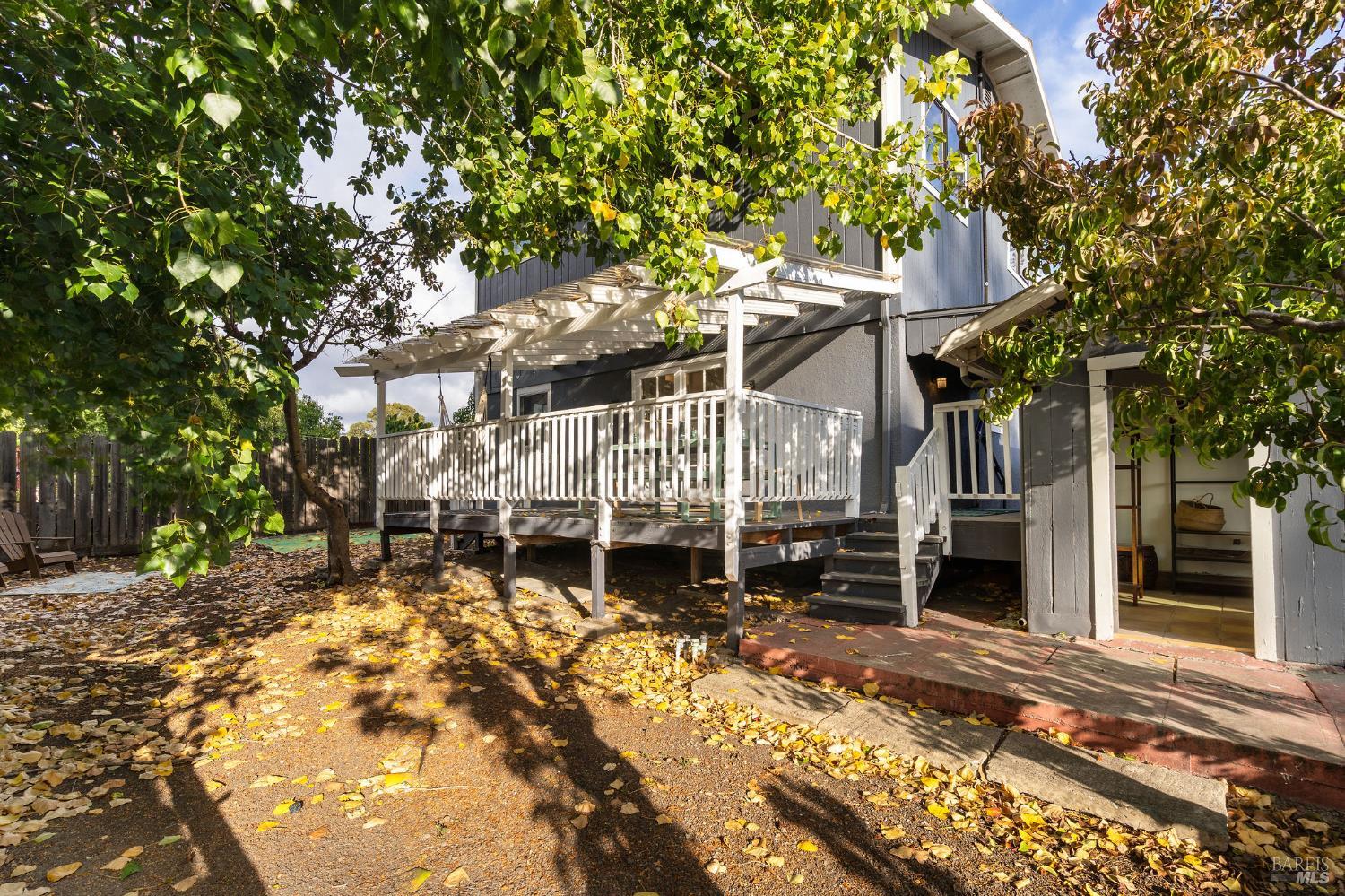 Detail Gallery Image 39 of 52 For 3009 Humboldt Ave, Oakland,  CA 94602 - 5 Beds | 2 Baths