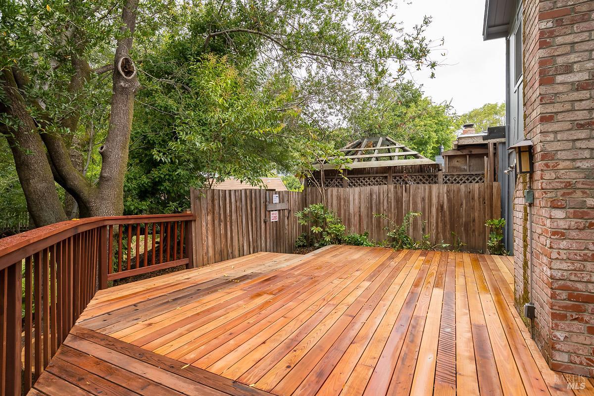 Detail Gallery Image 21 of 23 For 3 Glen Dr, Fairfax,  CA 94930 - 3 Beds | 2/1 Baths