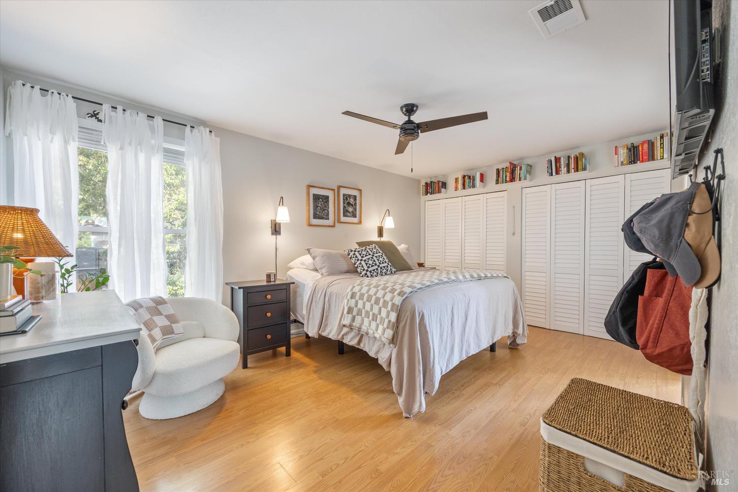 Detail Gallery Image 25 of 46 For 136 Suisun Ct, Vacaville,  CA 95688 - 4 Beds | 3 Baths