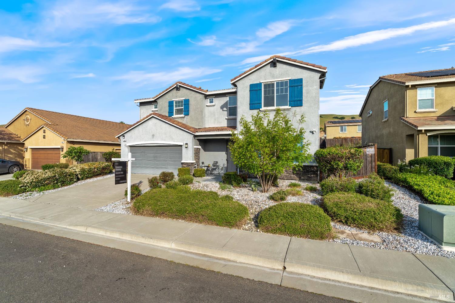 Detail Gallery Image 4 of 57 For 2326 Ray Venning Ct, Fairfield,  CA 94533 - 4 Beds | 3/1 Baths
