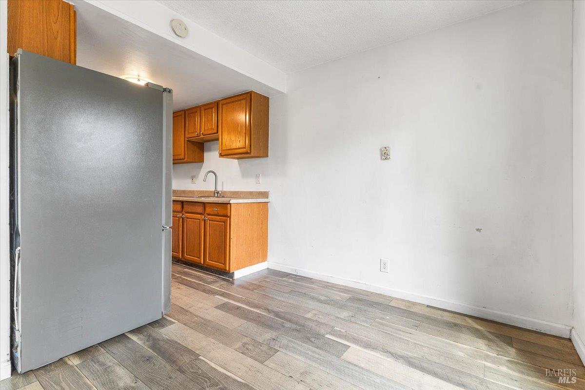 Detail Gallery Image 9 of 32 For 729 Rockwell Pl, Santa Rosa,  CA 95401 - 2 Beds | 1/1 Baths