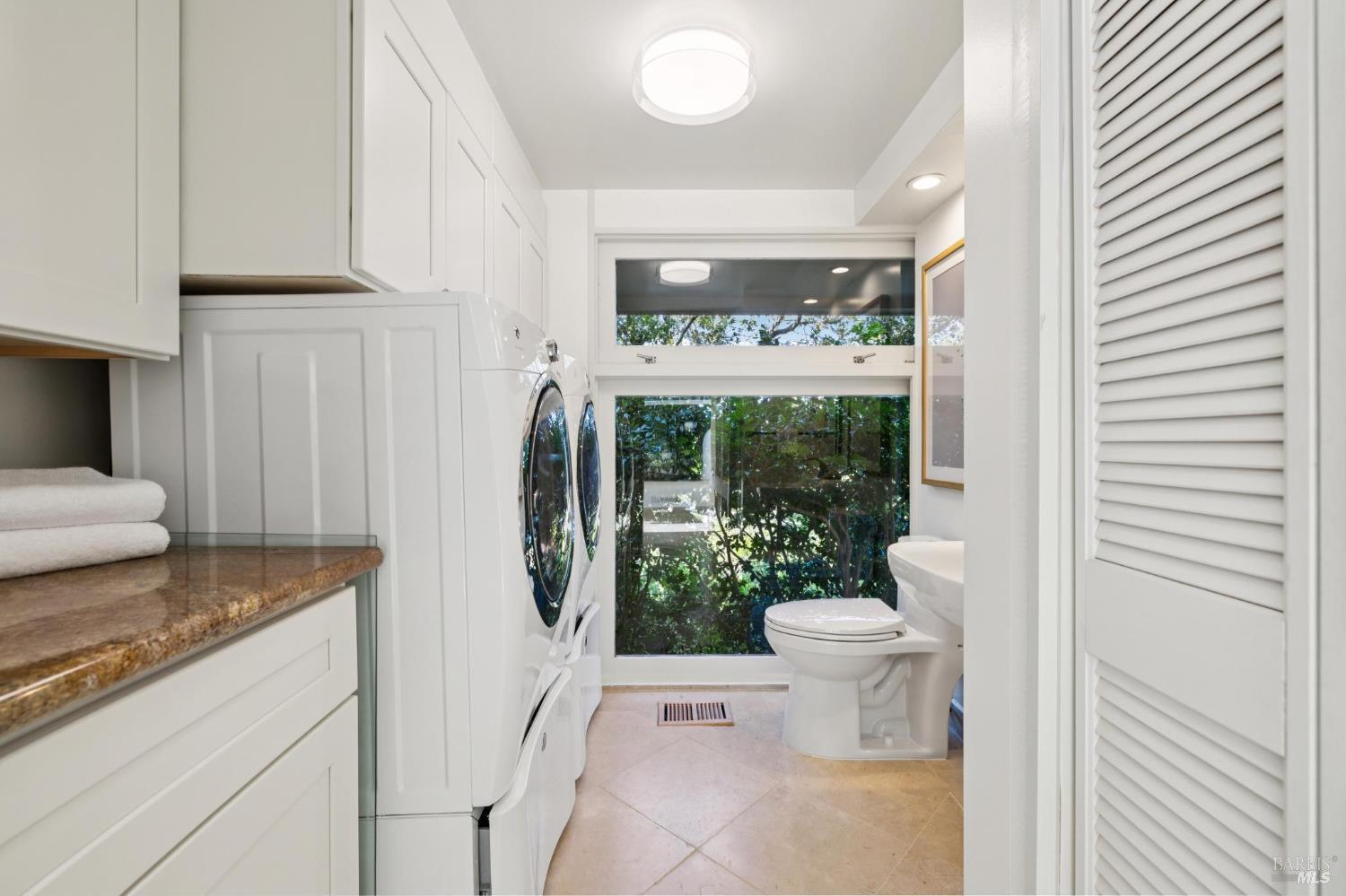 Detail Gallery Image 41 of 66 For 15 Prospect Ave, Sausalito,  CA 94965 - 3 Beds | 3/2 Baths