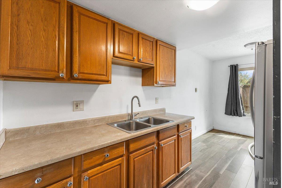Detail Gallery Image 13 of 32 For 729 Rockwell Pl, Santa Rosa,  CA 95401 - 2 Beds | 1/1 Baths