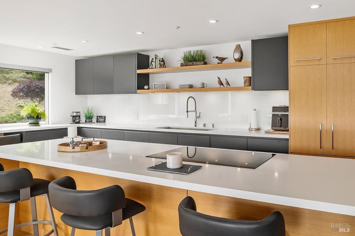 Detail Gallery Image 17 of 43 For 30 Toyon Ct, Corte Madera,  CA 94925 - 2 Beds | 2 Baths