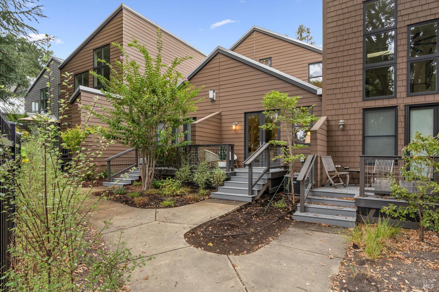 Detail Gallery Image 24 of 30 For 532 Grove St, Healdsburg,  CA 95448 - 2 Beds | 1/1 Baths